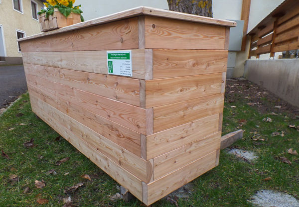 Hochbeet rustikal