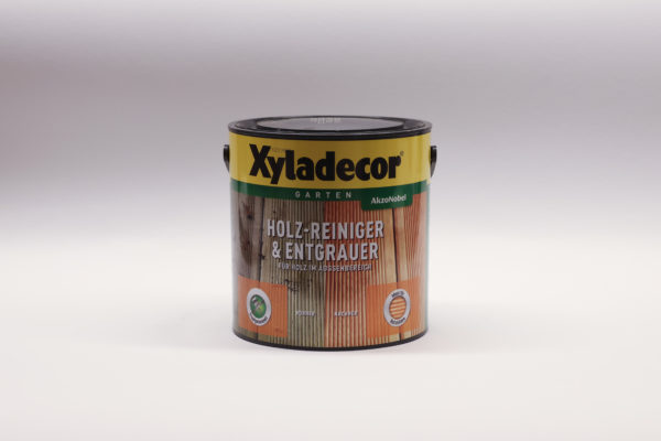 Holzreiniger & Entgrauer von XYLADECOR