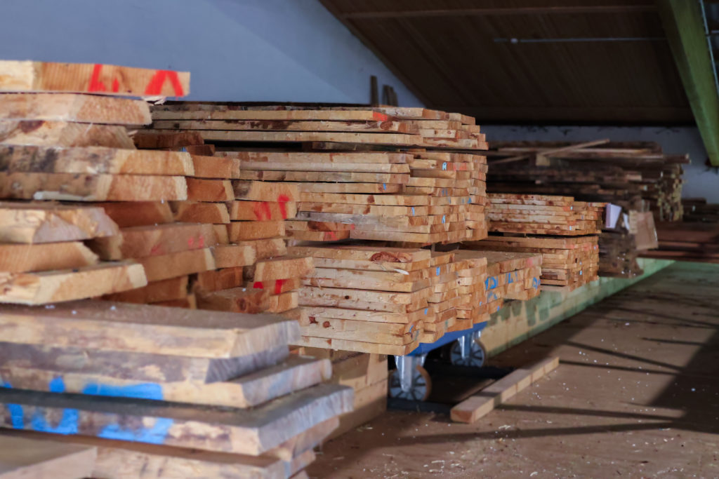 Tischlerware Zirbe und Laubholz